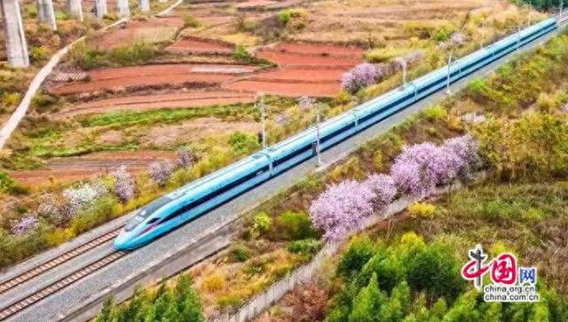 时评：“春日经济”绽放高铁文旅新图景