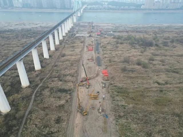 沪渝蓉沿江高铁建设迎新 全线通车后成都6个多小时飙拢上海