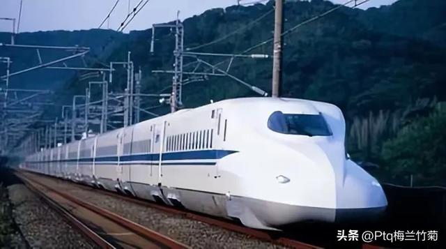负债已超过万亿？14亿人“养不起”高铁，为何还在大量修建？