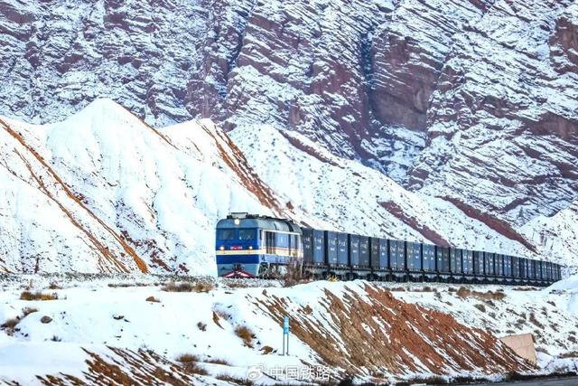 1至2月国家铁路发送货物6.22亿吨