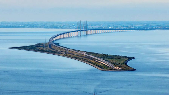 中国建世界最长海底高铁隧道！大海满满都是水，隧道是怎么挖的？