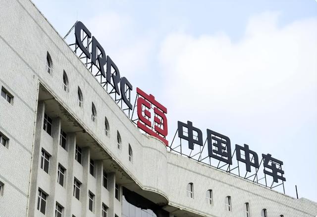 最快高铁出炉，中国黑科技震惊西方，全球为何唯独中国大修高铁？