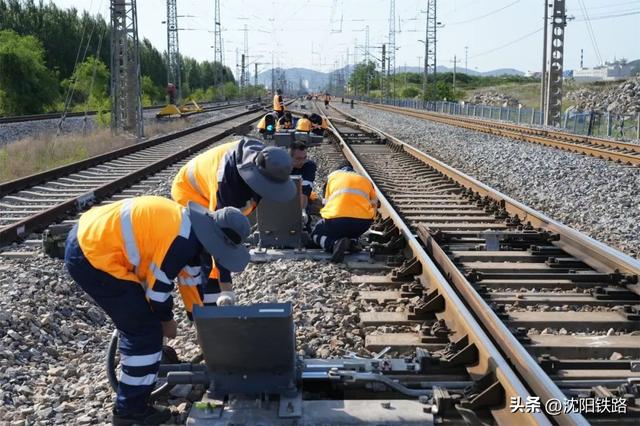 给转辙机“做手术”，拢共分几步？