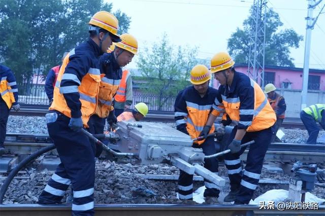 给转辙机“做手术”，拢共分几步？