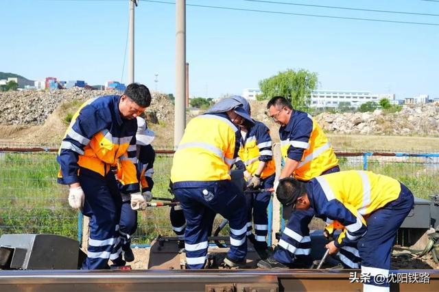 给转辙机“做手术”，拢共分几步？