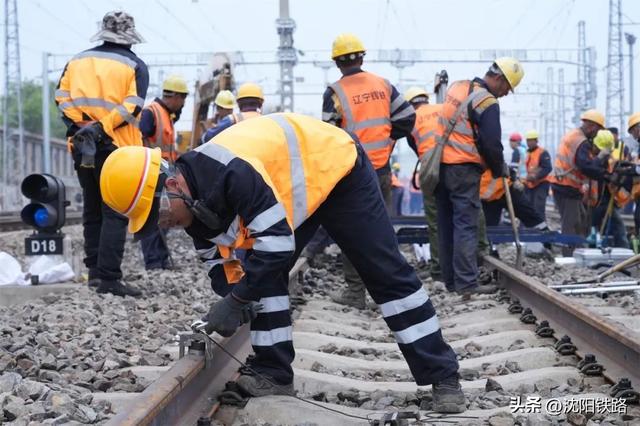 给转辙机“做手术”，拢共分几步？